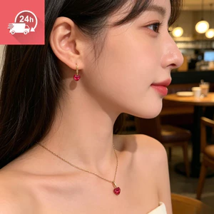 Mặt dây chuyền zircon hình trái tim màu đỏ dành cho nữ, thiết kế thích hợp, vòng cổ đi lại khí chất