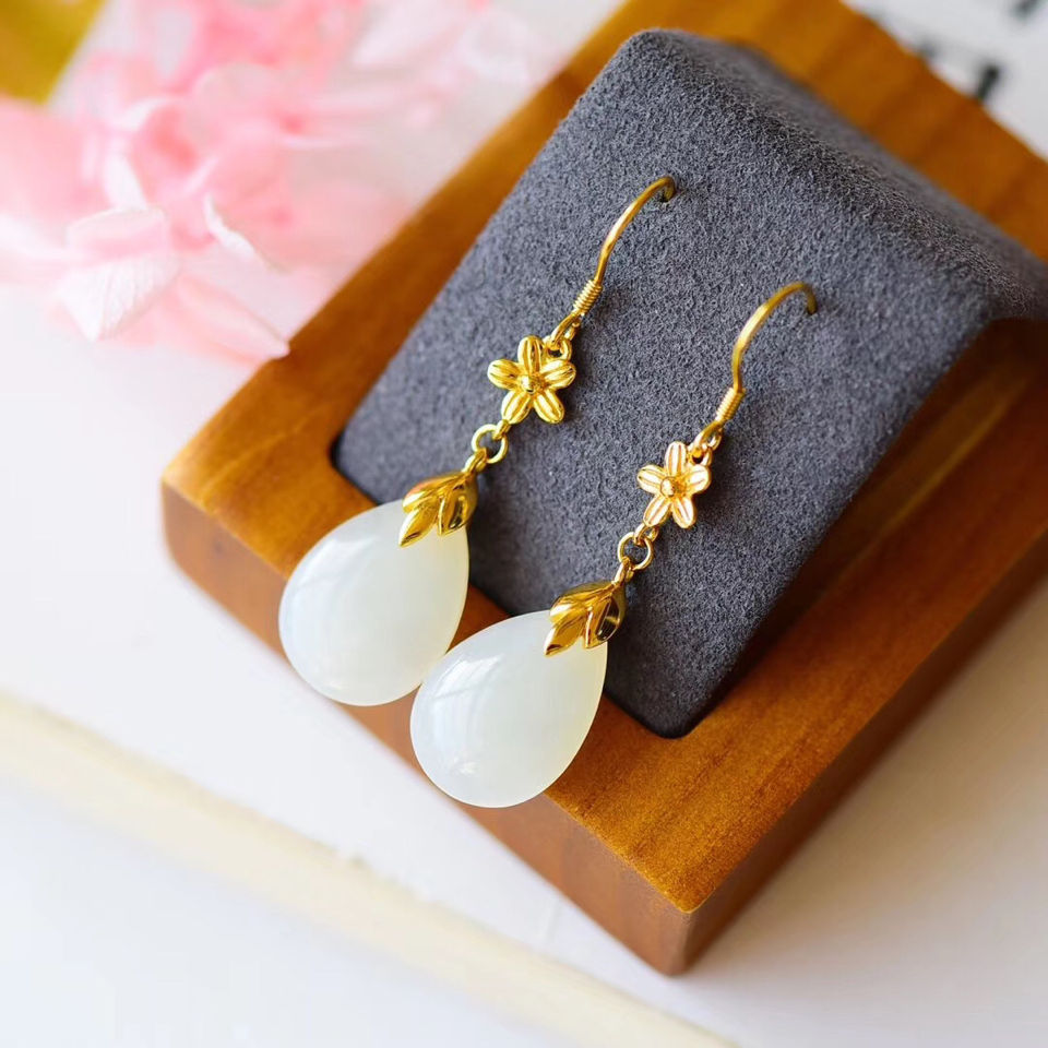 Bông tai nữ ngọc bích Hetian trắng tự nhiên