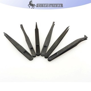 Onetimingfine Loại: Nhíp nhựa Chất liệu: + Nhựa tổng hợp sợi Màu: đen Kích thước tổng thể: khoảng. 12 x 1.1 x 1.4cm / 4.7 VN