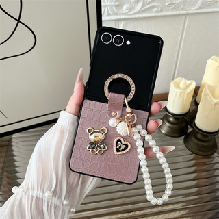 Ốp Lưng Vòng Tay Ngọc Trai Họa Tiết Cá Sấu Cho Samsung Galaxy Z Flip 7 Flip 7FE Z Flip 6 Z Flip 5 Z Flip 4 Z Flip 3 Sang Trọng Gấu Kim Cương Nhẫn Khóa