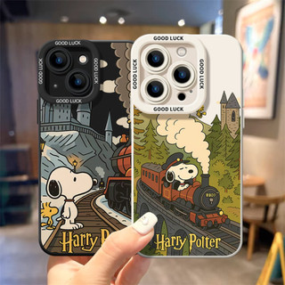 Ốp điện thoại Little Train Snoopy cho iPhone17 / 16 / 15 / 14 / 13 / MINI / 12 / 11 / Pro MAX / X / XS / XR / 7 / 8 / 6 Vỏ bảo vệ toàn diện bằng silicon lỏng chống sốc và chống rơi