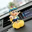 Xoay Crayon Shin-Chan Xe Trang Trí Dễ Thương Hợp Thời Trang Chơi Hình Người Ảnh Hưởng Văn Phòng Giải Nén Máy Tính Để Bàn Trang Trí Quà Tặng