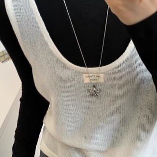 Vòng cổ mặt dây chuyền hình trái tim và hoa màu bạc đơn giản Thiết kế tinh tế và độc đáo Dây chuyền áo len thời trang và đa năng cho mùa thu đông