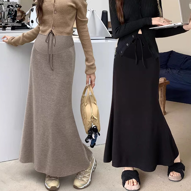Váy bà bầu thu đông với dây rút nâng bụng và thiết kế đuôi cá thời trang