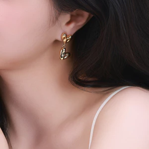 Hoa Tai nữ mạ vàng cao cấp Playful Love, phong cách trẻ trung, hiện đại dành cho đi tiệc, đi làm, đi chơi - DOJI