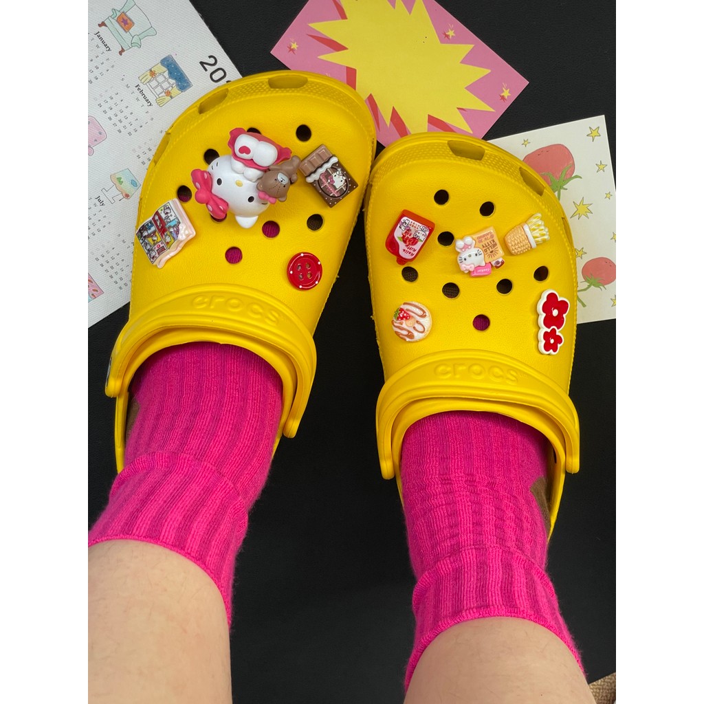 Hellokitty Phụ Kiện Giày Hoa Nâu Hoạt Hình Mèo Kitty, Cảm Giác Cao Cấp, Tương Thích Crocs, Dễ Thương, Có Thể Tháo Rời, Zhibixing Ins
