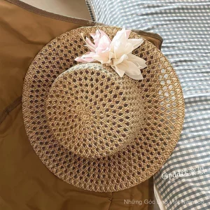 Mũ rơm phẳng hoa kiểu Pháp Mũ tuần hoàn đầu lớn Mũ chống nắng cho nữ Kem chống nắng mùa hè Mũ chống nắng ngoài trời đi biển