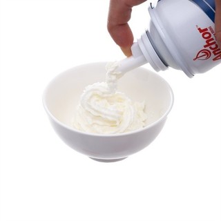 Kem Tươi Dạng Xịt Whipped Cream hiệu Anchor Chai 400g, Đơn Giản Tiện dụng