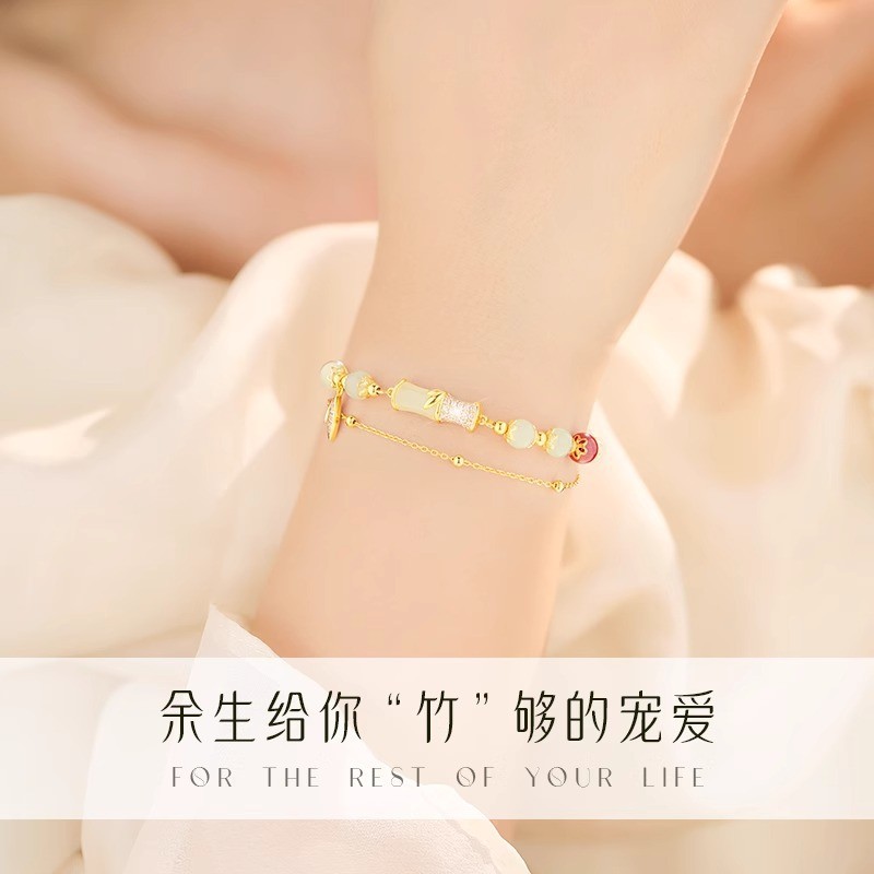 Vòng tay ngọc bích Hetian sang trọng và độc đáo