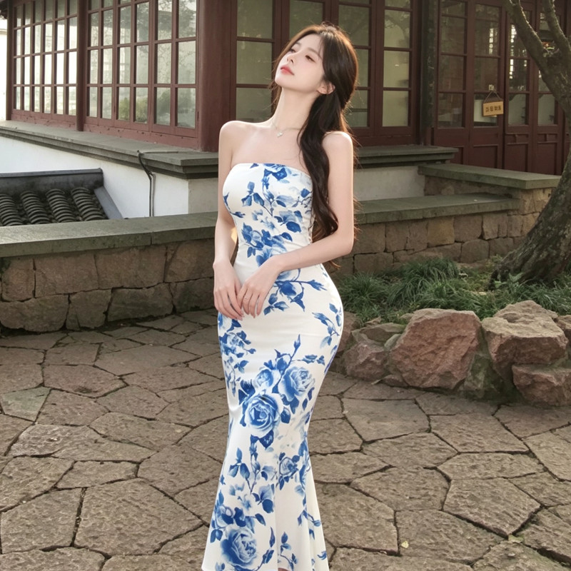 Cải Tiến Sườn Xám Mới Trung Quốc Xanh Trắng Sứ In Gợi Cảm Tinh Khiết Desire Hẹp Eo Ống Top Sang Trọng Hông Váy Phong Cách Kỳ Nghỉ Mặc