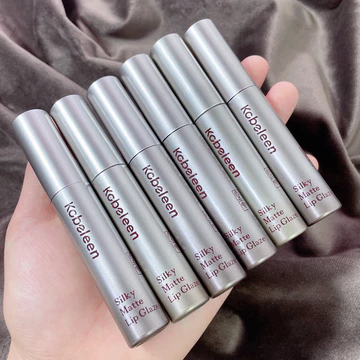 son black rouge black rouge Kobeleen Ống Bạc Nhỏ Mượt Matte Lip Glaze Cốc Chống Dính Không Dễ Phai Màu Đảng Sinh Viên Son Môi Làm Trắng Giá Trị Cao
