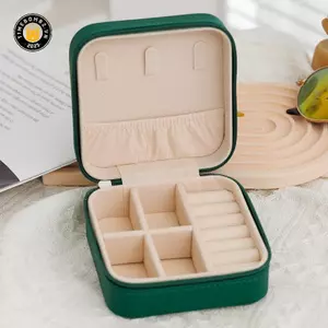 {TB & Bag} Hộp đựng đồ trang sức du lịch đơn giản và di động cho vòng tay Bông tai, Nhẫn và đinh tán.