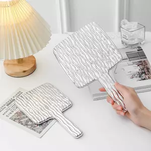 COD 1 Chiếc Gương Vuông Mini Cầm Tay Để Bàn Mỹ Phẩm Gương Trang Điểm Du Lịch Kim Loại Di Động Gương Làm Đẹp MỚI