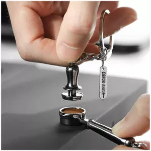 Cà Phê Móc Khóa Người Cà Phê Hàng Hóa Mini Kéo Hoa Xi Lanh Nhấp Nháy Bột Búa Tay Cầm Máy Bay Ném Bom MHW Mặt Dây Chuyền Kỷ Niệm