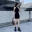Mùa hè 2026 Váy ngắn dây đen cao cấp kiểu Pháp Váy ngắn cạp mông hẹp Slim-fit Slimer Look Pure Desire Hot Girl Tính khí không tay V
