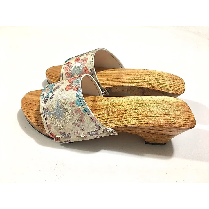 Wooden Clogs – 4