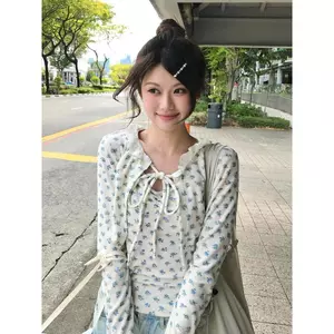 Áo len Cardigan hai mảnh phong cách mục vụ Bộ đồ nữ mùa xuân ngọt ngào Cô gái khâu ren Bộ đồ yếm hợp thời trang hàng đầu