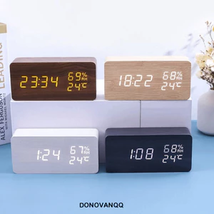 Đồng hồ kỹ thuật số LED DONOVANQQ, Màn hình kỹ thuật số LED Màn hình lớn Đồng hồ báo thức kỹ thuật số, Màn hình nhiệt độ chạy bằng USB / pin Độ sáng 3 cấp Đồng hồ báo thức điện tử Phòng ngủ