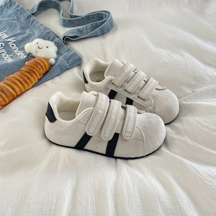 Retro Mũi Tròn Velcro Đế Dày Nữ Giày Thể Thao Thu Đông Phong Cách Mới Thời Trang Thoải Mái Mặc Ngoài Chống Trơn Trượt Chống Mài Mòn