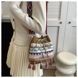 Phong Cách Dân Tộc Tua Rua Xô Túi Nữ Totem Retro Đeo Vai Bohemian Niche Văn Học Nữ Túi 2026