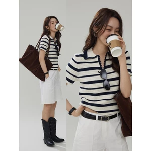 🔥có hàng sẵn🔥áo thun cổ bẻ nữ áo thun nữ tay ngắn áo polo nữ Pháp Màu Sắc Tương Phản Áo polo Sọc Áo Sơ Mi Vai Trước Tay Ngắn Nữ Mùa Hè Ngắn Cổ Chữ V Cao Cấp Rỗng Đan Top