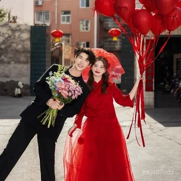 Váy cưới nhẹ kiểu Trung Hoa màu đỏ hỷ sự, mẫu mới của studio, cổ đứng tay dài, váy voan xếp tầng, váy chụp ảnh đôi phong
