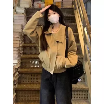 Áo khoác ngắn màu kaki dành cho nữ, mẫu mới áo khoác bóng chày cổ đứng phong cách Hàn Quốc, áo khoác dáng rộng