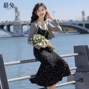 Mutu Đầm Two-Piece Mori Girl Hoa Pháp Mùa Xuân, Cardigan Dệt Kim Màu Xám