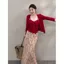 Mùa xuân 2026 Phong cách mới Slim-fit Slimmer Look Đơn giản Phong cách nhẹ nhàng Bộ áo len dệt kim hai mảnh + Bộ váy hoa