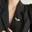 WANYEDI Trâm Cài, Tông Màu Vàng Như Bướm Trâm Cài, Kim Cương Giả Chính Thức Cao Cấp Thanh Lịch Lapel Pin Sự Kiện Đặc Biệt