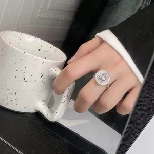 Tám Kho Báu La Bàn Xoay Vòng Full Kim Cương Ánh Sáng Sang Trọng Hợp Thời Trang Mới Thời Trang Trung Quốc Cao Cấp Béo Ngón Tay Nhẫn Có Thể Điều Chỉnh