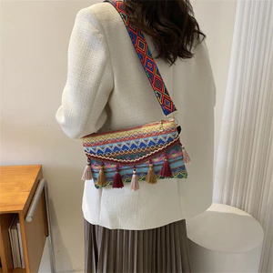Văn Học Phong Cách Dân Tộc Tua Rua Túi Tote Nữ Retro Bohemian Đeo Vai Túi Dung Tích Lớn Thường Ngày Đi Lại Túi Đeo Vai Di Động 2026 Phong Cách Mới
