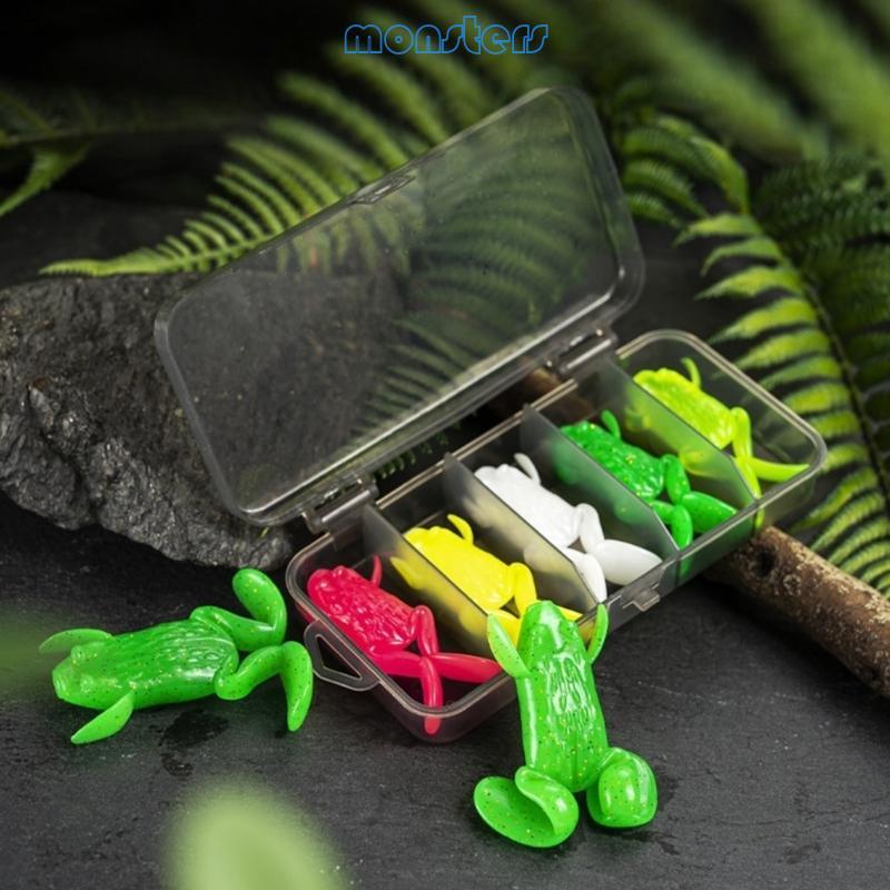 Mồi câu cá dạng swimbait nhân tạo hình ếch với kích thước 3.7cm và 4.7cm.