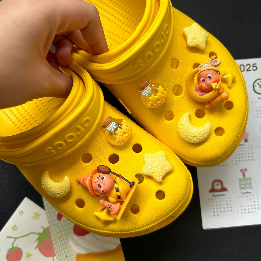 Phụ Kiện Giày Lỗ Pop Mart Moon Starman Dễ Thương, Hoa Thích Hợp Cho Crocs, Có Thể Tháo Rời, Zhibixing, ins