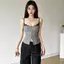 Mùa hè 2026 Retro Haze Xám Ren Khâu Áo yếm Ngực eo hẹp Slim-fit Slimer Look Hot Girl Niche Áo không tay