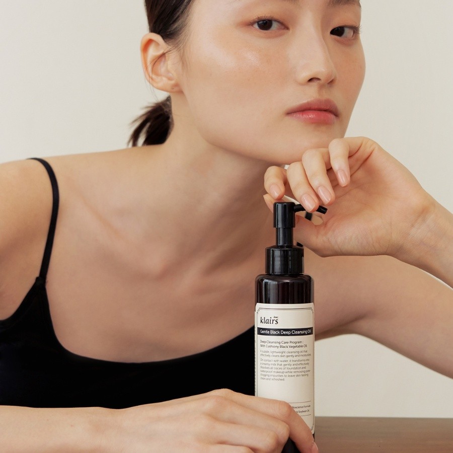 Dầu tẩy trang Dear Klairs Gentle Black Deep Cleansing Oil hỗ trợ làm sạch sâu 150ml [FS]