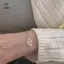 Vòng tay mỏng hình trái tim rỗng đôi thanh lịch thời trang dành cho nữ Cô gái Vòng tay cổ điển đơn giản Phụ kiện trang sức Quà tặng [Mina]