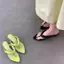 TT Thời Trang Mũi Nhọn Lật Nữ Mùa Hè Satin Dây Đeo Chéo Dép Dép Chống Trơn Trượt Kỳ Nghỉ Bãi Biển Cát