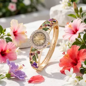 Đồng hồ cổ điển LACYESUK, Đồng hồ đeo tay nữ mặt tròn phong phú, Thiết kế cổ điển Vòng tay kim cương giả Trang sức Thiết kế đa năng Đồng hồ thạch anh Phong cách tòa án