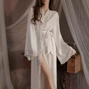 Mùa hè 2026 Ice Silk Ren Cung điện Váy ngủ dài Pure Desire Gợi cảm Váy cô dâu Váy rộng che thịt Ánh sáng sang trọng Áo choàng tắm nữ