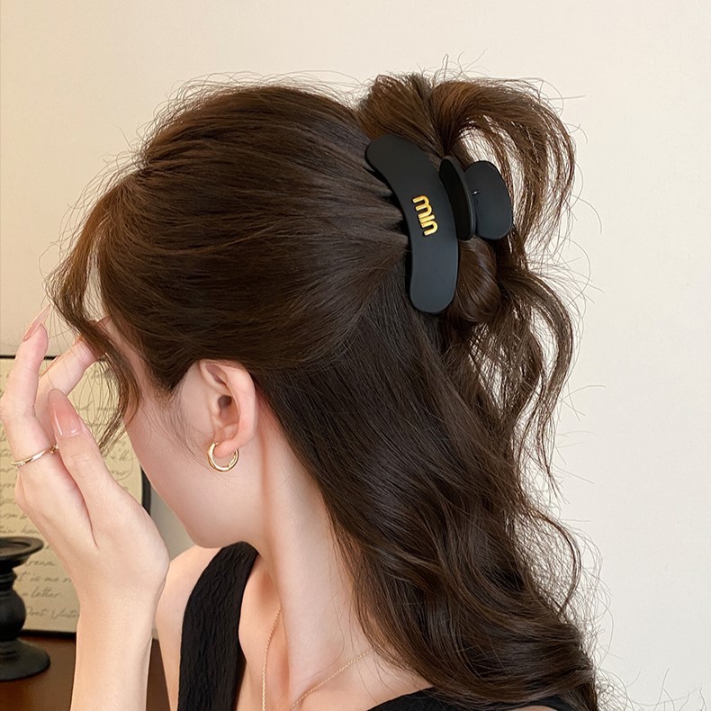 Kẹp Cá Mập Acrylic Mờ Ngọc Trai Màu Đen Hợp Thời Trang