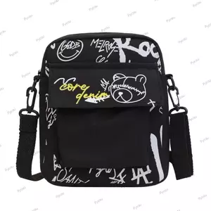 Túi đeo chéo PYCOU, Túi đeo vai vuông in chữ gấu, Túi đựng điện thoại in Graffiti dung tích lớn thông thường dành cho nam nữ