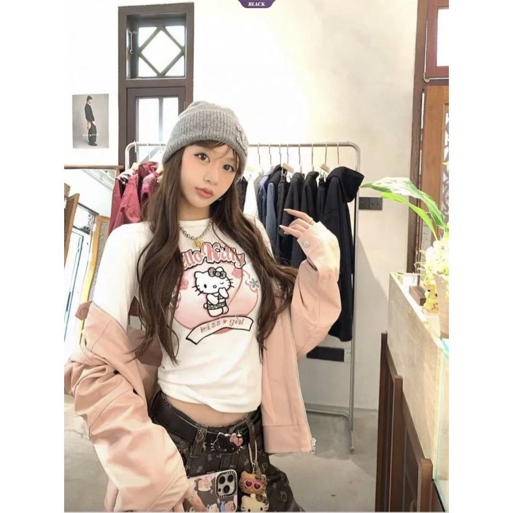 Hello Kitty áo thun dáng dài tay nữ mới, thiết kế ôm nhẹ và đáy áo rộng, phù hợp xuân thu