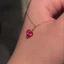 Mặt dây chuyền zircon hình trái tim màu đỏ dành cho nữ, thiết kế thích hợp, vòng cổ đi lại khí chất