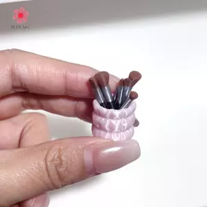 MJnmc 1 Bộ Phụ Kiện Búp Bê Đồ Chơi 1 / 12 Nhà Búp Bê Mô Phỏng Thu Nhỏ Bàn Chải Trang Điểm Bút Mẫu Trang Trí Cảnh Trang Trí Mới