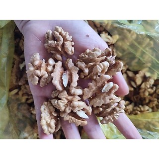 Hạt Óc chó Mỹ ruột vàng Famiyumi hạt to sấy nguyên vị -walnut nhập khẩu Mỹ
