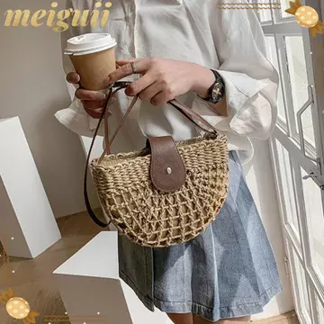 Women's Woven Straw Handbag – for the Beach