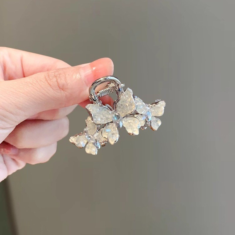 Kẹp tóc kim cương giả thiết kế bướm nhỏ dành cho nữ
