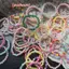 Bộ vòng tay hạt đầy màu sắc đàn hồi cho bé gái Tiệc sinh nhật ủng hộ Pinata Goodie Bag Filler Ý tưởng quà tặng độc đáo