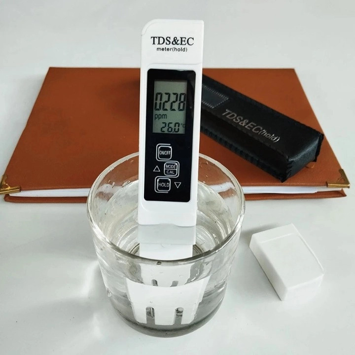 Bút đo nước thông minh, đo EC chính xác! Dải đo rộng, kết quả đáng tin.